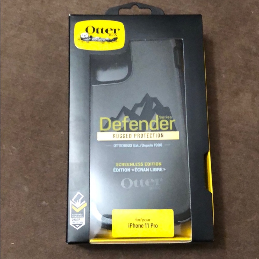 iPhone 11 Pro Otterbox Defender Case in Black